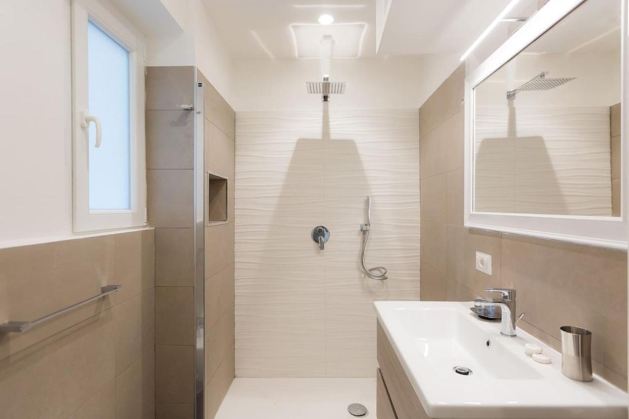 Lovely New Apartament, Viale Trastevere Rome Luaran gambar